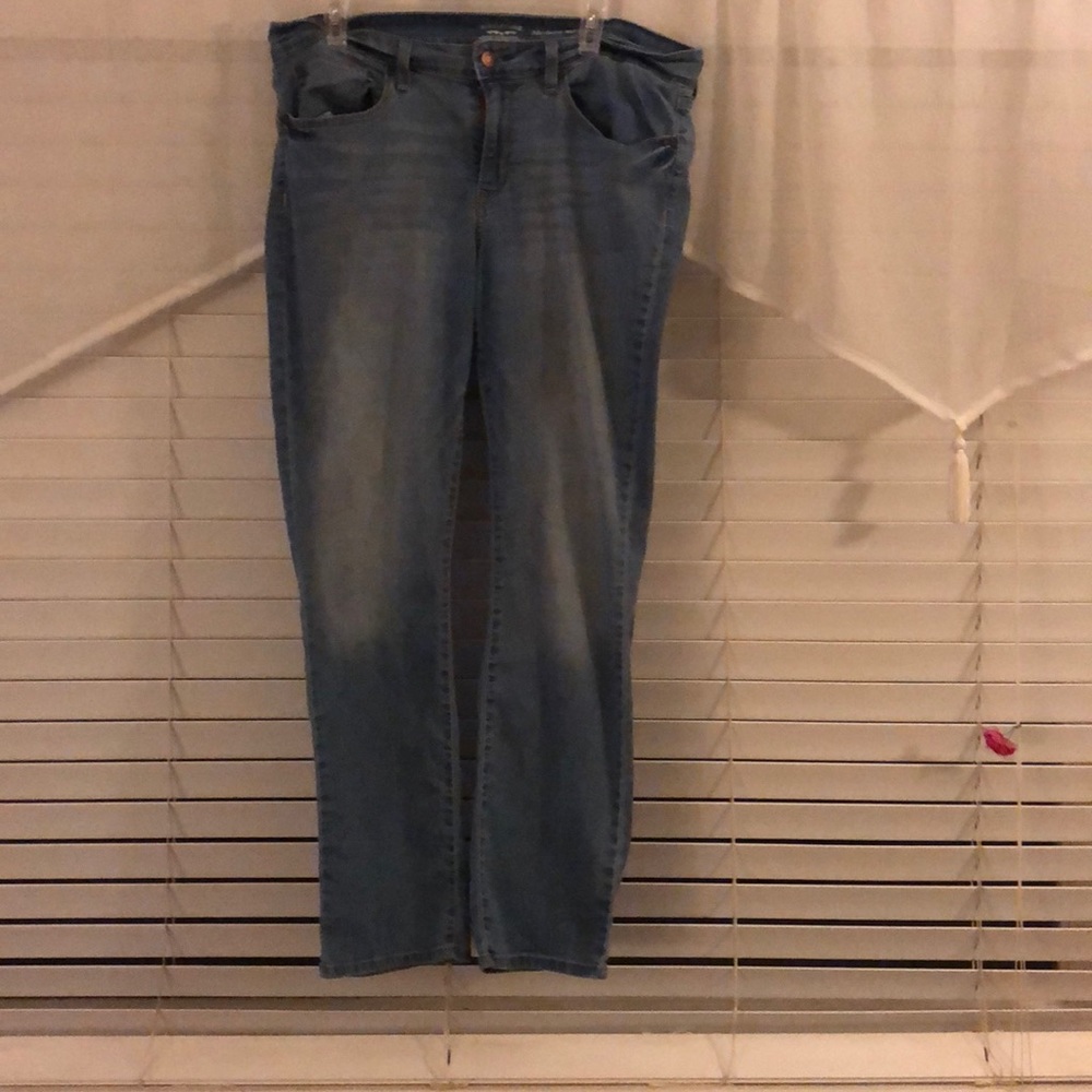 Levi Signature Modern Straight